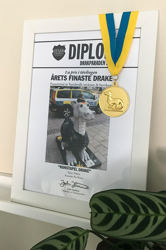 Årets finaste drake: Polisdraken!